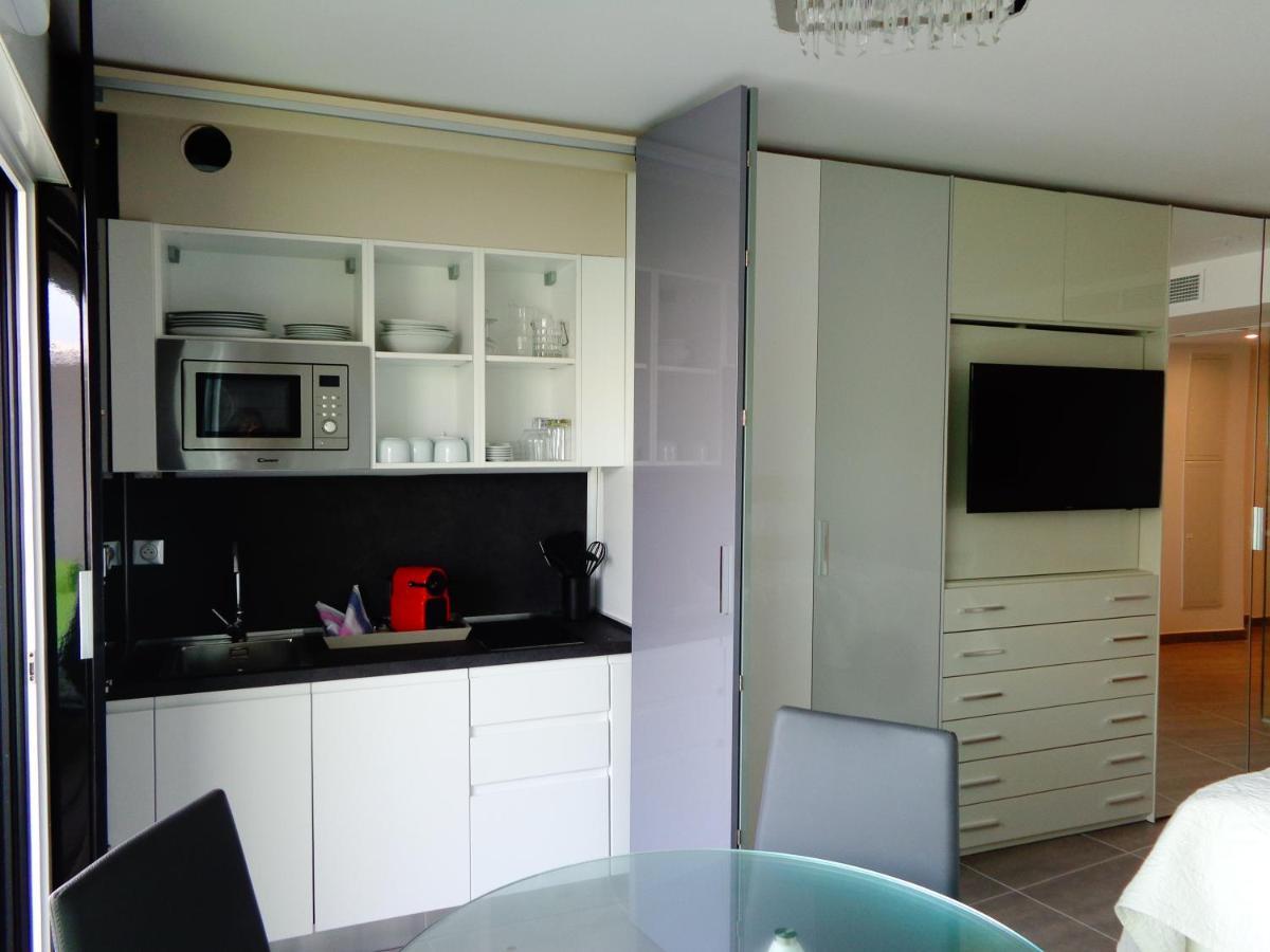 Le Nautilia Residence De Luxe "Reservee Aux Couples" Agde Exterior photo