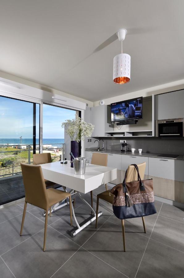 Le Nautilia Residence De Luxe "Reservee Aux Couples" Agde Exterior photo