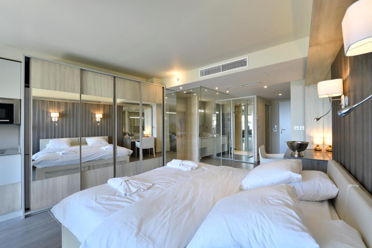 Le Nautilia Residence De Luxe "Reservee Aux Couples" Agde Exterior photo